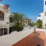 Jasmine With Heated Pool Appartement *