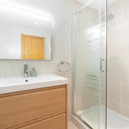 Jasmine With Heated Pool Appartement