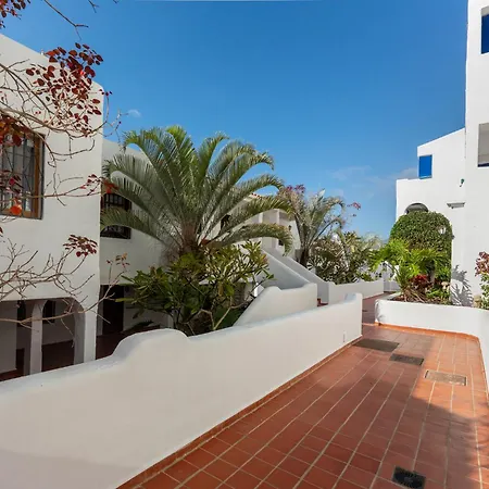 Jasmine - Heated Pool & Cozy Patio Apartment *