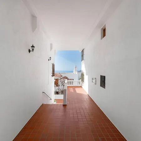 Jasmine Apartment - Heated Pool & Cozy Patio *